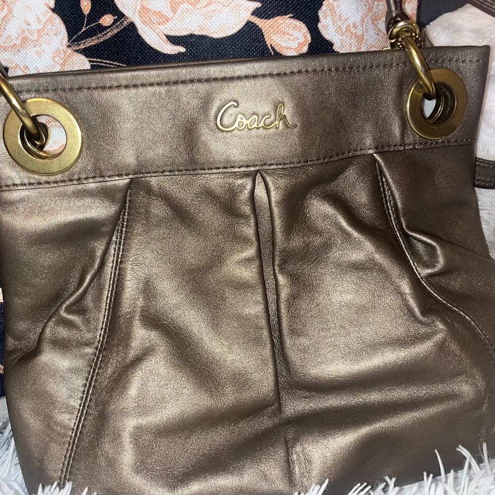 Coach Ashley Leather Hippie Bag # F17605 - Picture 4 of 10